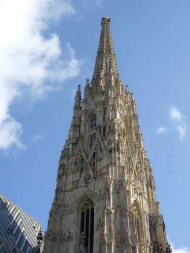 https://en.wikipedia.org/wiki/St._Stephen%27s_Cathedral,_Vienna
