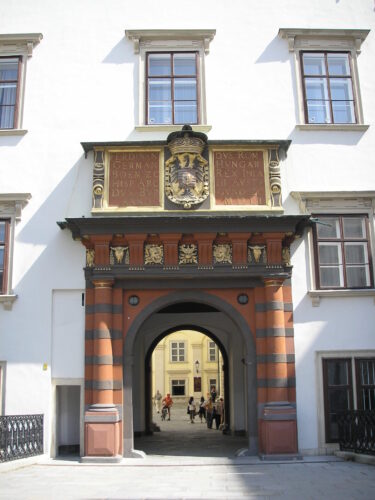 https://en.wikipedia.org/wiki/Hofburg_Palace