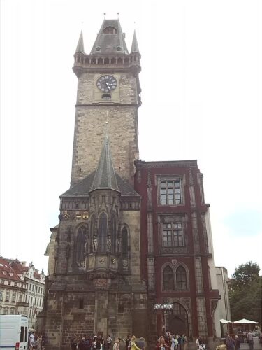https://en.wikipedia.org/wiki/Old_Town_Hall_(Prague)