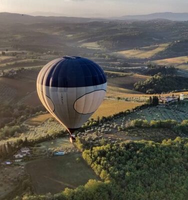 https://www.facebook.com/tuscanyballooning/photos