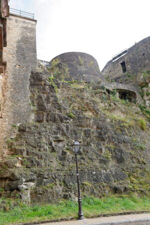 https://commons.wikimedia.org/wiki/Category:Luxembourg_Fortress#/media/File:8364-065Kasematten.jpg
