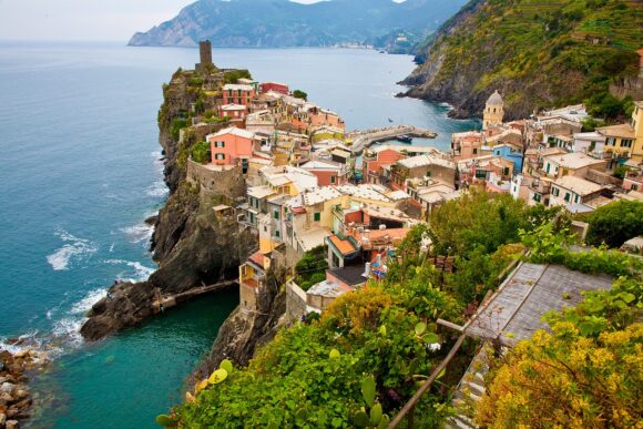 https://pixabay.com/de/photos/cinque-terre-italien-mittelmeer-666601/