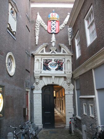 https://en.wikipedia.org/wiki/Amsterdam_Museum