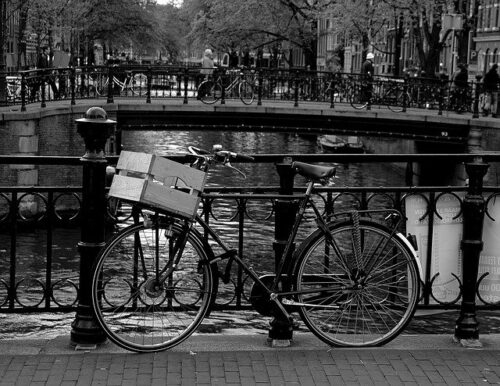 https://pixabay.com/de/photos/amsterdam-gracht-rad-kanal-holland-1788167/