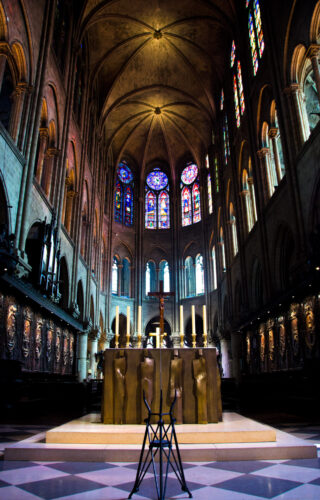 https://en.wikipedia.org/wiki/Notre-Dame_de_Paris