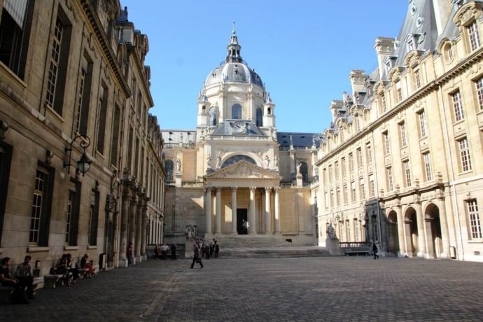 Sorbonne https://www.facebook.com/paris.academie/photos