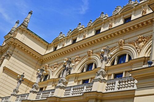 Watch an opera at Juliusz Słowacki Theatre