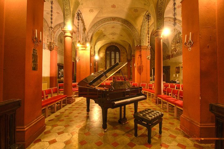 https://www.tripadvisor.com/AttractionProductReview-g187895-d11475187-Florence_Dinner_with_Concert_or_Opera_authentic_Italian_Evening_Experience-Florenc.html