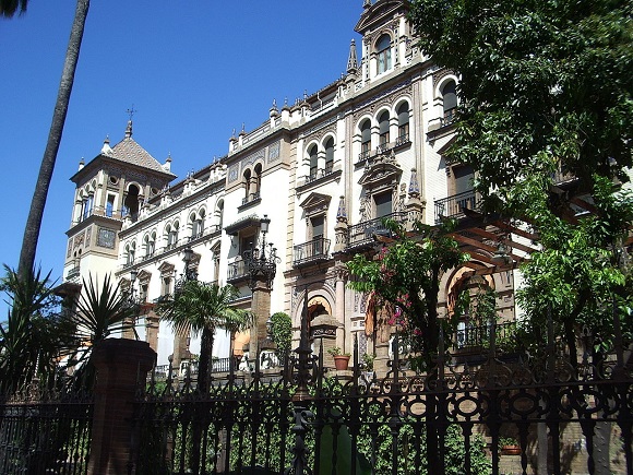 https://en.wikipedia.org/wiki/Hotel_Alfonso_XIII