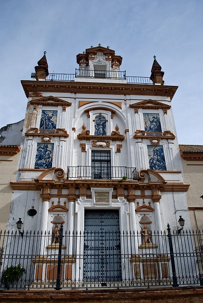 https://commons.wikimedia.org/wiki/Hospital_de_la_Caridad_(Sevilla)#/media/File:Fachada_del_Hospital_de_la_Caridad.jpg