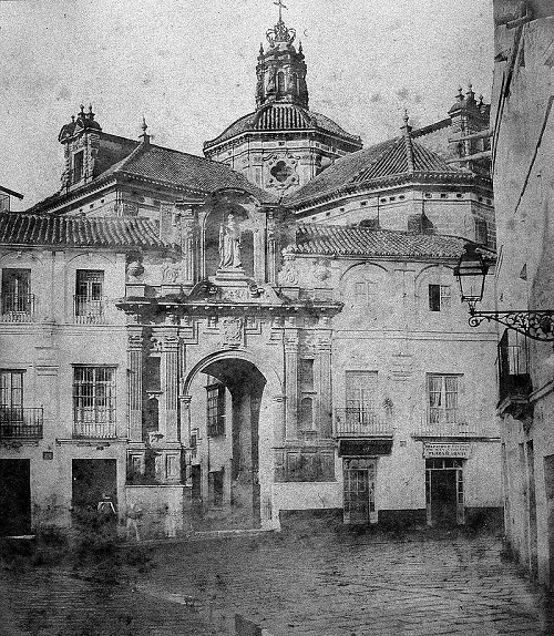 https://es.wikipedia.org/wiki/Convento_de_San_Pablo_el_Real_(Sevilla)#/media/Archivo:Portada_San_Pablo.jpg