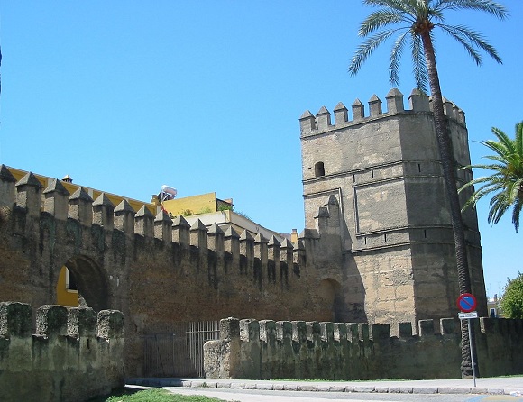 https://en.wikipedia.org/wiki/Walls_of_Seville#/media/File:Seville_Old_City_Wall.JPG