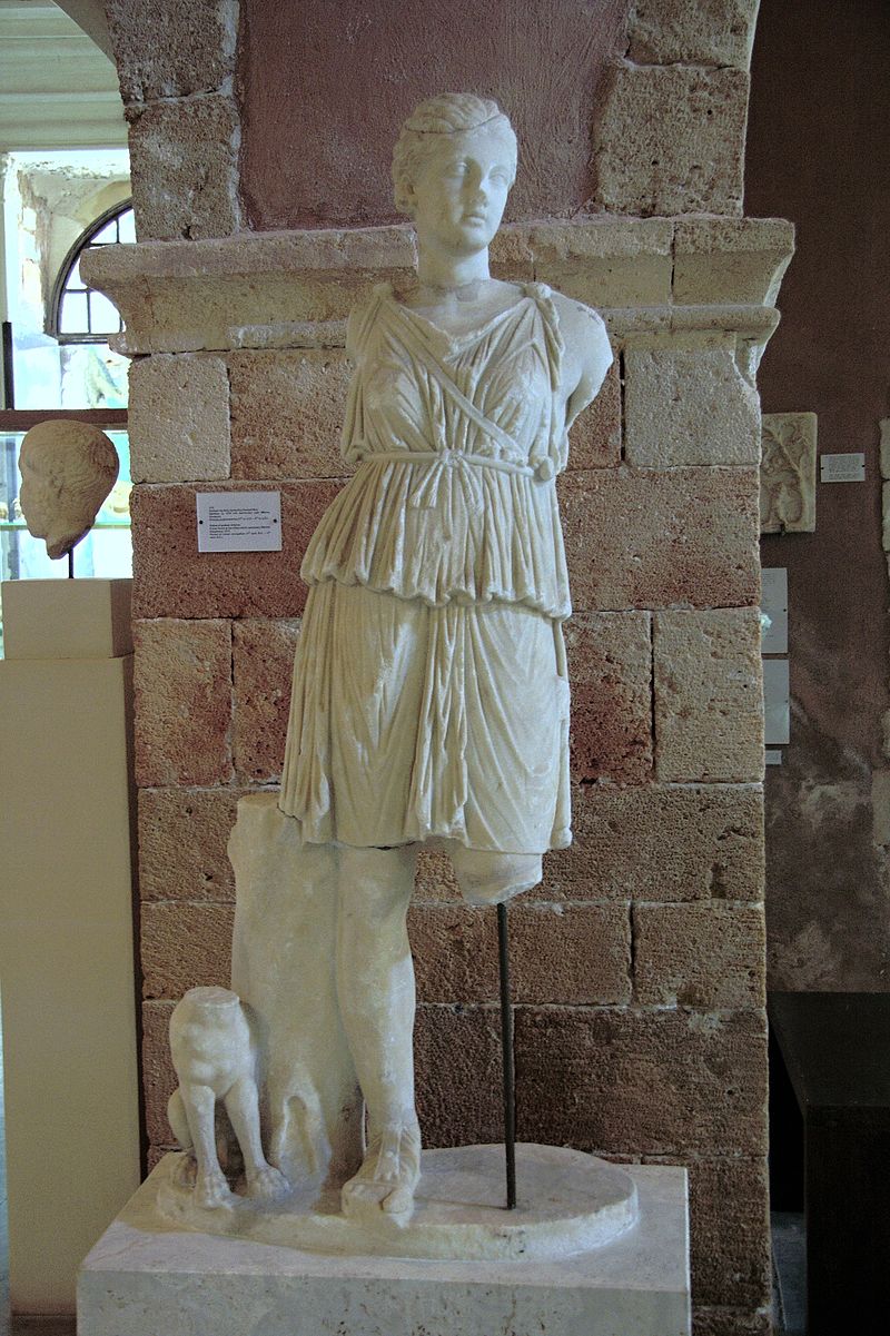 https://commons.wikimedia.org/wiki/Category:Ancient_Roman_art_in_the_Archaeological_Museum_(Chania)#/media/File:Statue_of_Artemis,_Crete,_Roman_age,_AM_Chania,_L_79,_076160.jpg