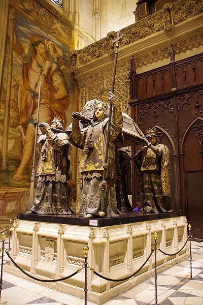https://commons.wikimedia.org/wiki/File:Tomb_of_Christopher_Columbus_in_Seville,_Spain_1.jpg