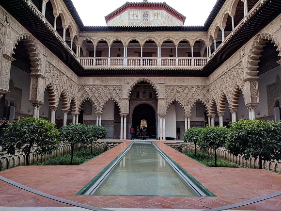 Real Alcázar https://pixabay.com/de/photos/sevilla-spanien-alc%C3%A1zar-2859935/
