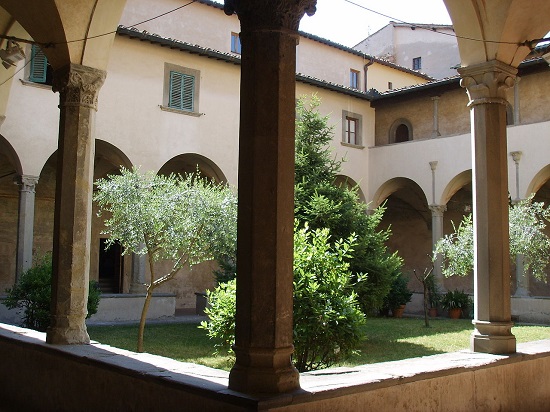 https://commons.wikimedia.org/wiki/Museo_di_San_Salvi#/media/File:Chiostro_di_san_salvi_3.JPG
