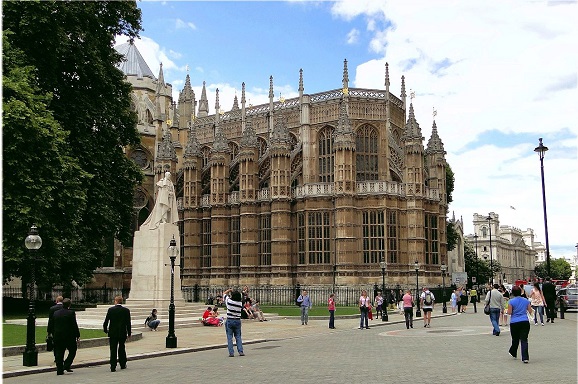 https://commons.wikimedia.org/wiki/Category:Henry_VII_Lady_Chapel#/media/File:Henry_VIIs_chapel,_Westminster_Abbey_(geograph_2507750).jpg