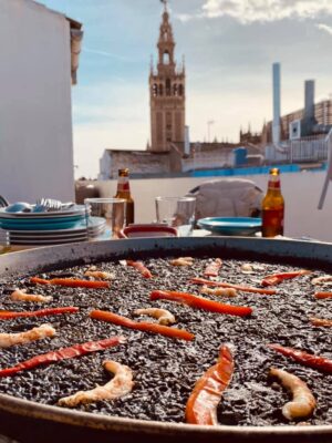 https://www.facebook.com/La-Paella-Sevilla-472678546208314/photos