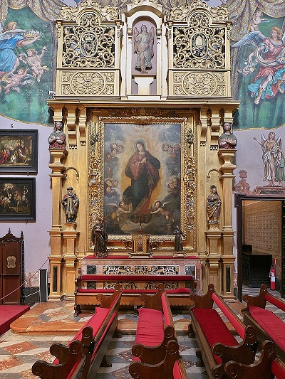 https://commons.wikimedia.org/wiki/Category:Iglesia_del_Hospital_de_los_Venerables_(Sevilla)#/media/File:Retablo_de_la_Inmaculada_Concepci%C3%B3n,_Iglesia_de_los_Venerables_(Sevilla).jpg