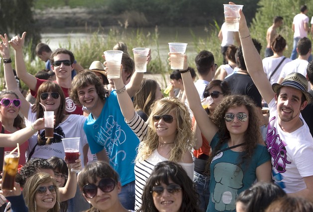 https://www.elperiodico.com/es/entre-todos/participacion/no-mas-botellones-201570