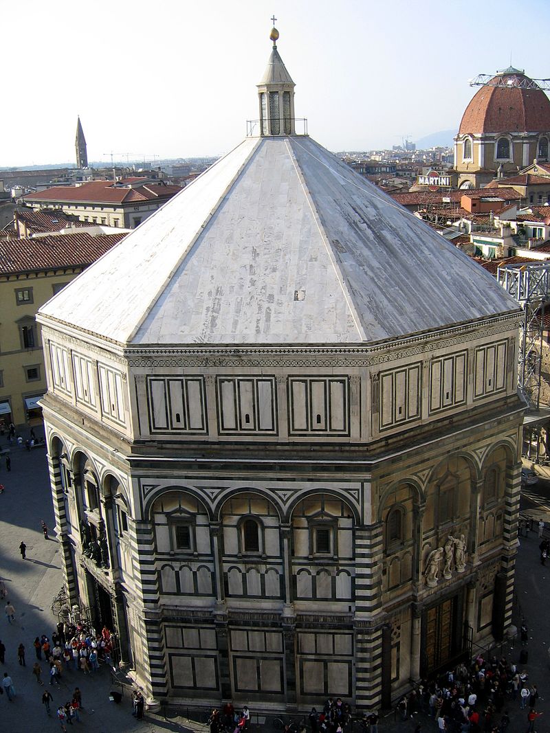 https://commons.wikimedia.org/wiki/Battistero_di_San_Giovanni#/media/File:Baptisteriumganz.jpg