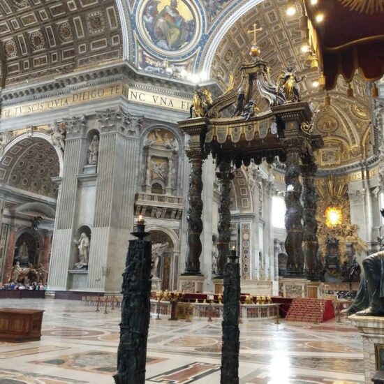 https://basilica-di-santa-trinita.business.site/