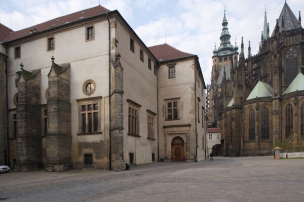 Old Royal Palace https://www.hrad.cz/en/prague-castle-for-visitors/objects-for-visitors/old-royal-palace-10332#from-list