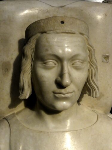 https://en.wikipedia.org/wiki/Charles_V_of_France#/media/File:Saint-Denis_(93),_basilique,_gisant_de_Charles_V_sculpt%C3%A9_lorsqu'il_avait_27_ans_2.jpg
