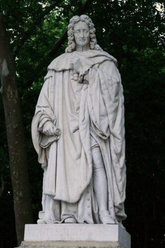 https://commons.wikimedia.org/wiki/Category:Statues_of_Montesquieu#/media/File:Bordeaux_-_Statue_Montesquieu_(1).JPG