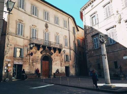 Piazza di Postierla https://www.instagram.com/silviasofiaccc/