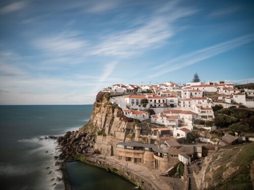 https://pixabay.com/de/photos/portugal-k%c3%bcste-meer-ozean-wasser-3935851/