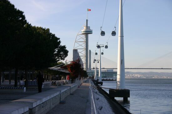 https://commons.wikimedia.org/wiki/File:Lisboa_-_Torre_Vasco_da_Gama_2.jpg