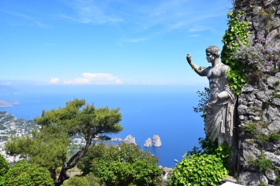 https://pixabay.com/de/photos/capri-r%c3%b6misch-italien-4895720/