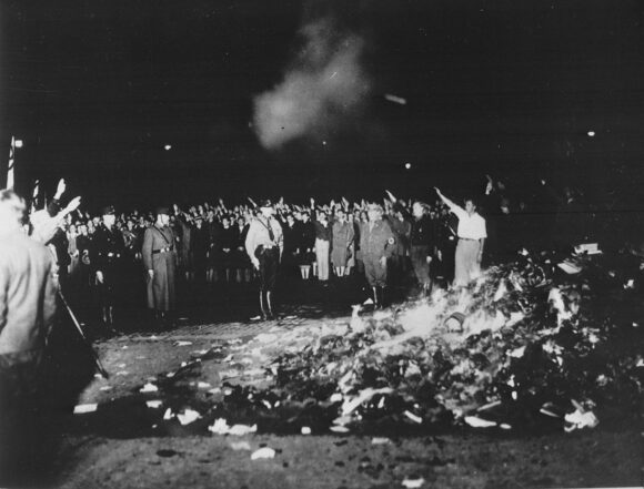 https://en.wikipedia.org/wiki/Nazi_book_burnings#/media/File:Bundesarchiv_Bild_102-14597,_Berlin,_Opernplatz,_B%C3%BCcherverbrennung.jpg