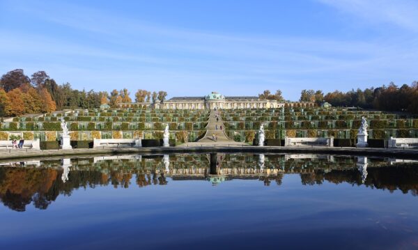 https://en.wikipedia.org/wiki/Sanssouci#/media/File:Reflection_of_Sanssouci_Palace.jpg