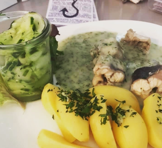 https://www.instagram.com/kleinesseerestaurant/
