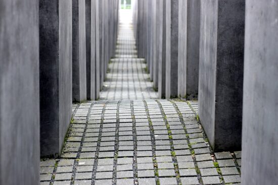 Memorial to the Murdered Jews of Europe https://pixabay.com/de/photos/denkmal-2743474/