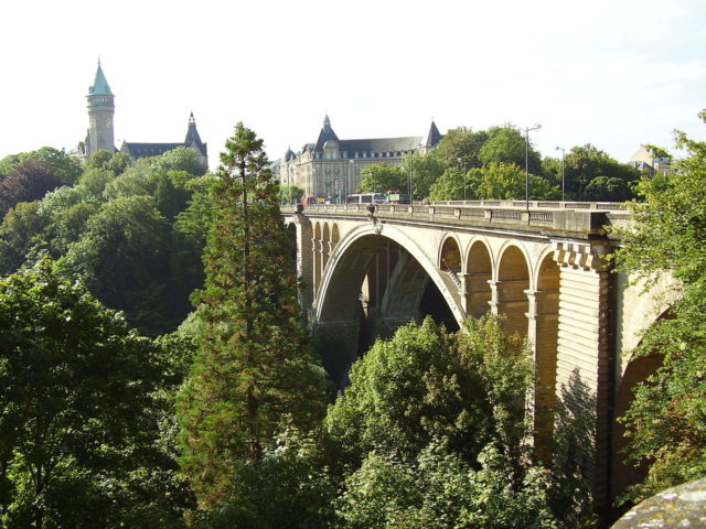 https://commons.wikimedia.org/wiki/Category:Adolphe_Bridge#/media/File:Adolphe_bridge_in_Luxembourg_city_2007_02.JPG