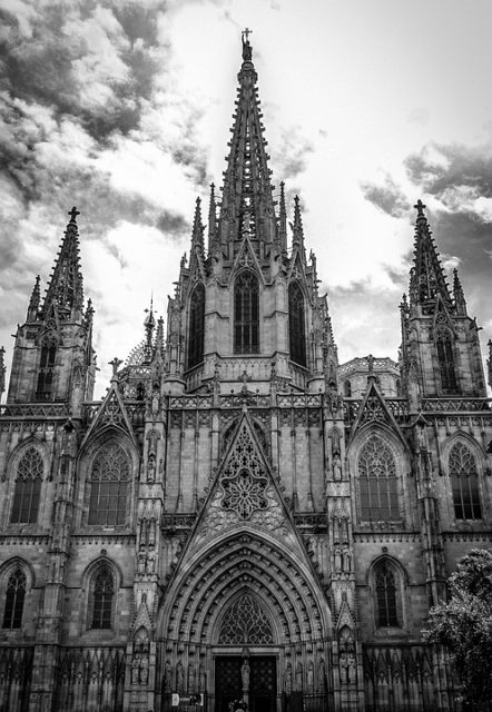 https://pixabay.com/photos/barcelona-cathedral-spain-catalonia-4860636/