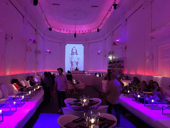 Supperclub Amsterdam (Dinner and show)