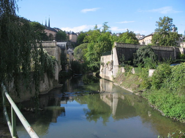 https://commons.wikimedia.org/wiki/Category:Grund_(Luxembourg_City)#/media/File:050917-luxemburg-alzette.jpg