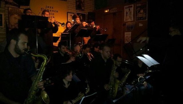 https://www.barcelona.com/barcelona_directory/clubs_discos/jazz_clubs/jazz_si_club