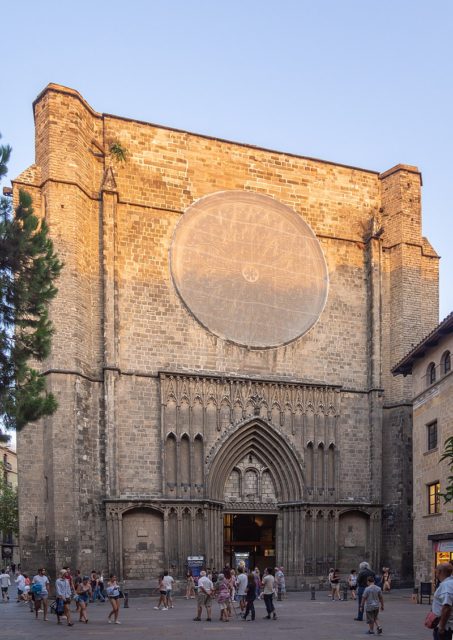 https://en.wikipedia.org/wiki/Santa_Maria_del_Pi,_Barcelona#/media/File:Santa_Mar%C3%ADa_del_Pi_3091.jpg