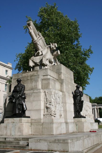 https://en.wikipedia.org/wiki/Royal_Artillery_Memorial#/media/File:Royal_Artillery_Monument_corner_view.jpg